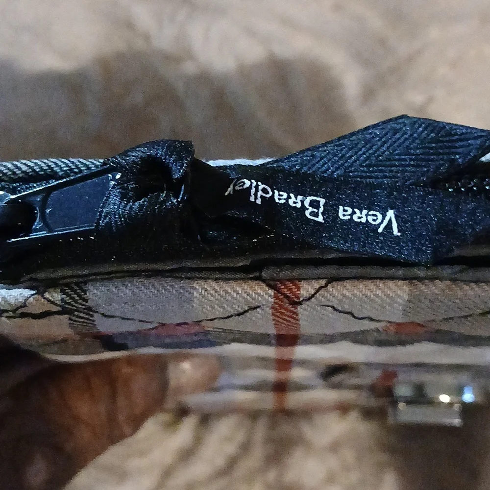 Vera Bradley Cotton Turn Lock Wallet w/RFID Protection - Picture 5 of 13